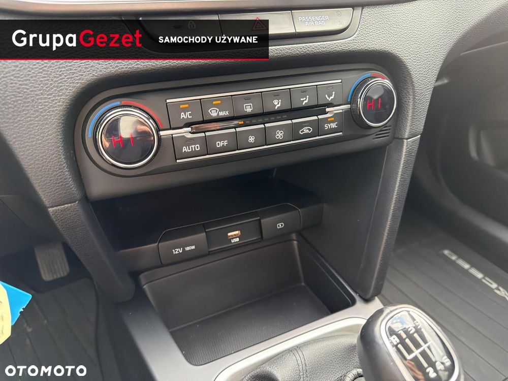 Kia XCeed 1.5 T-GDI M - 25