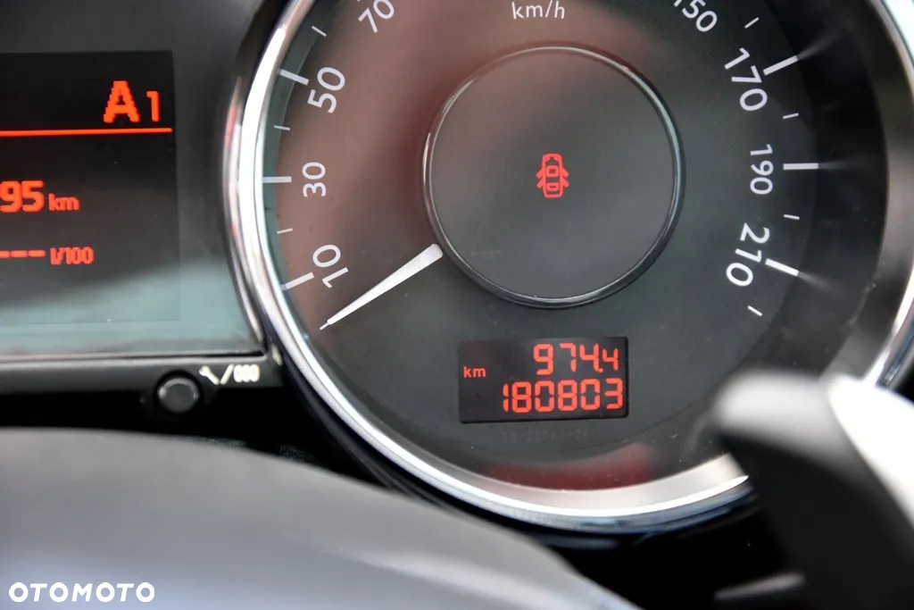 Peugeot 3008 HDi FAP 110 EGS6 Premium - 31