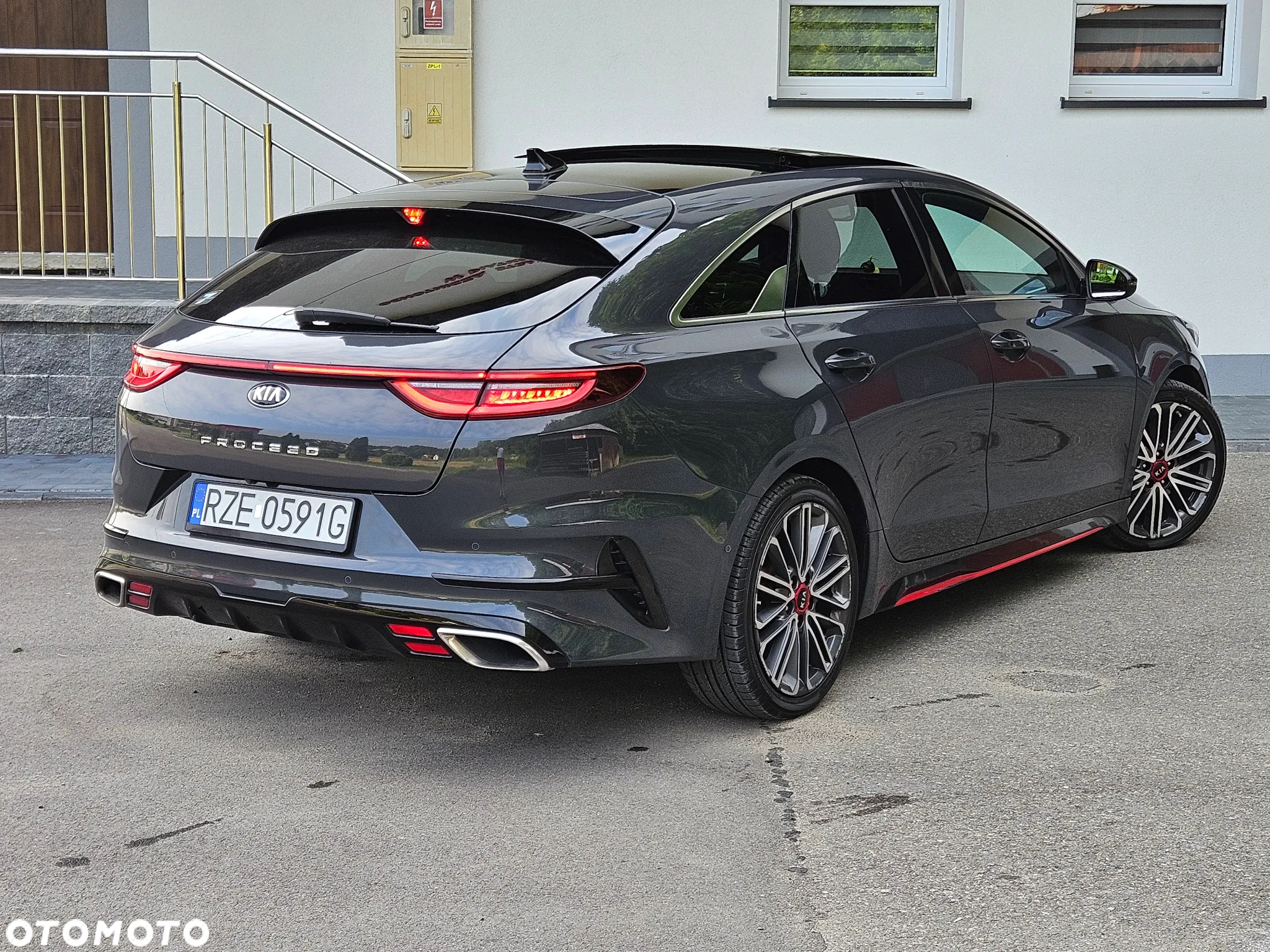Kia ProCeed 1.6 T-GDI GT DCT - 4