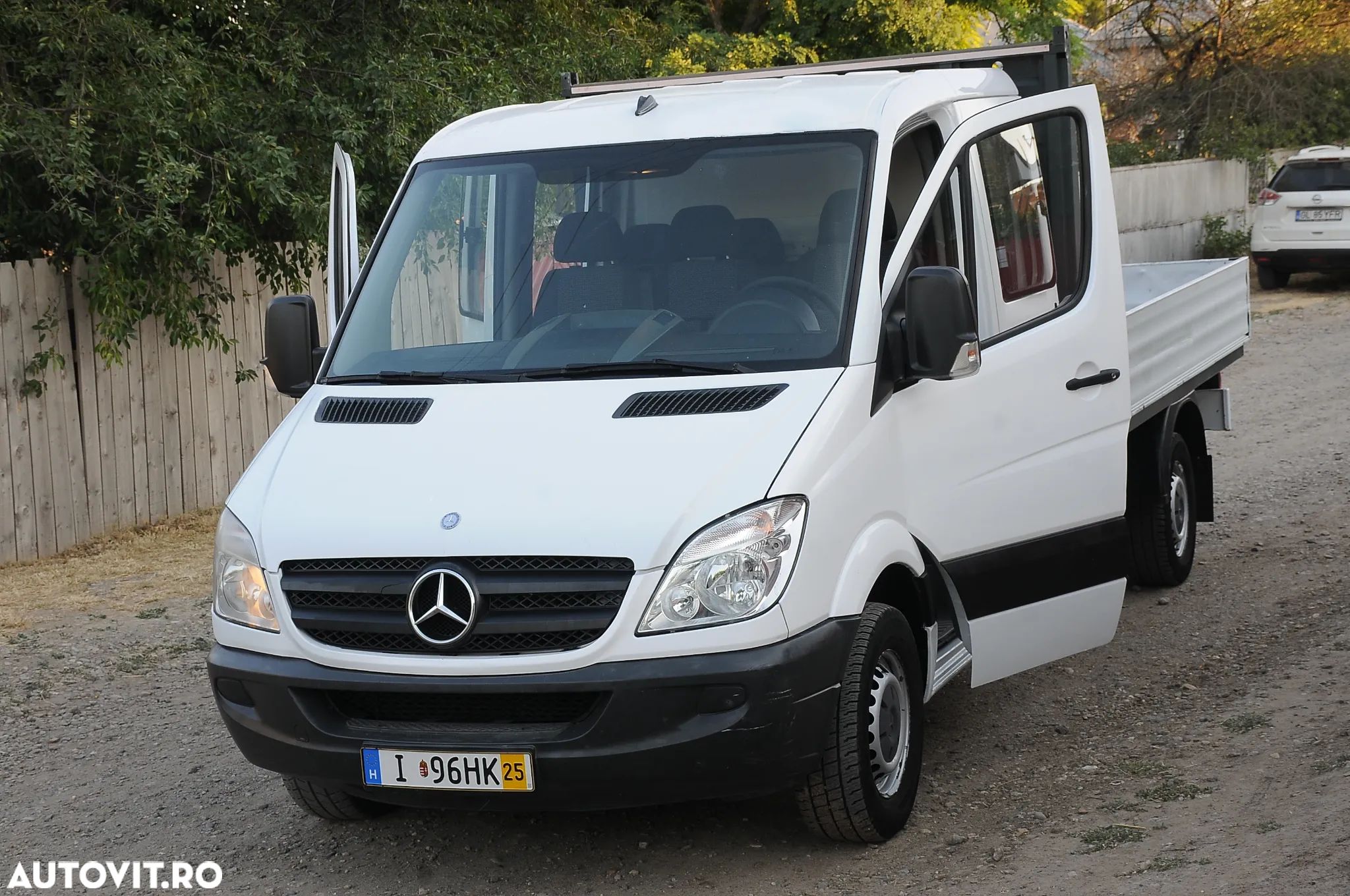 Mercedes-Benz Sprinter - 1