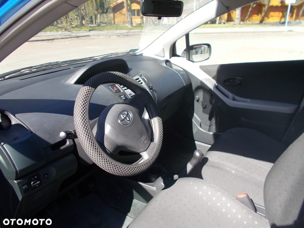Toyota Yaris 1.3 Luna A/C - 6