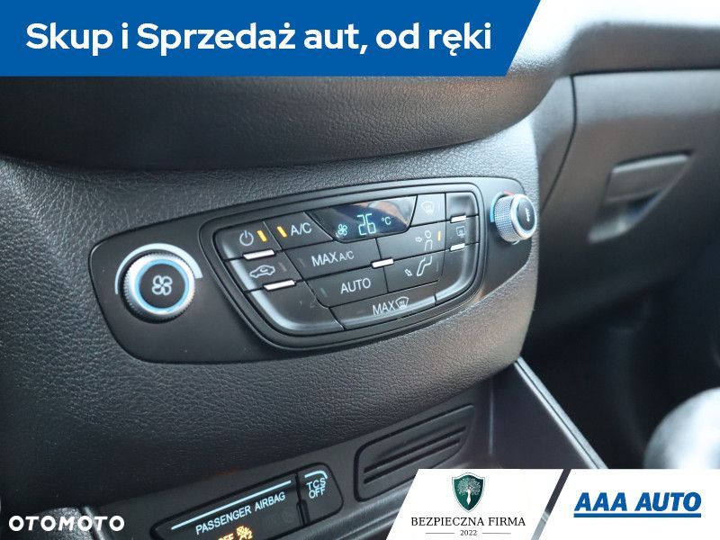 Ford Tourneo Courier - 15