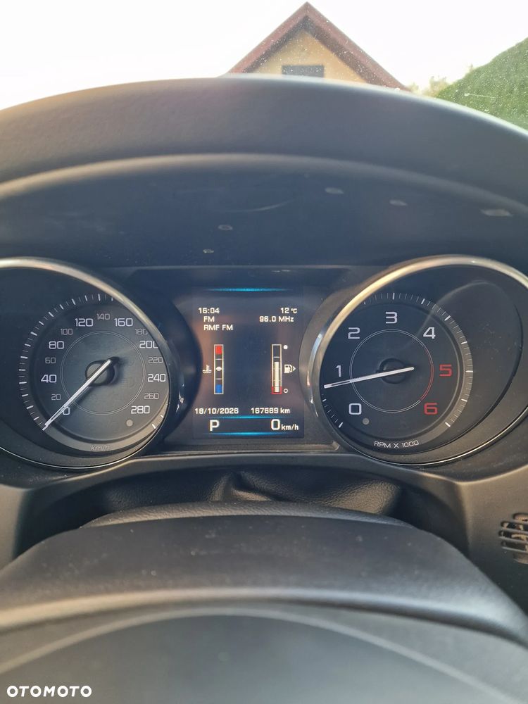 Jaguar XE - 14
