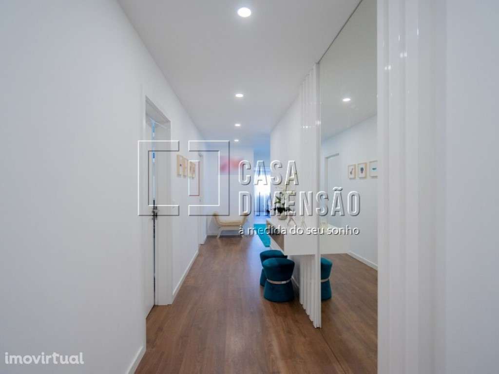 Apartamento de tipologia T2 com Terraço na Serra de Carnaxide, como... - Grande imagem: 2/60