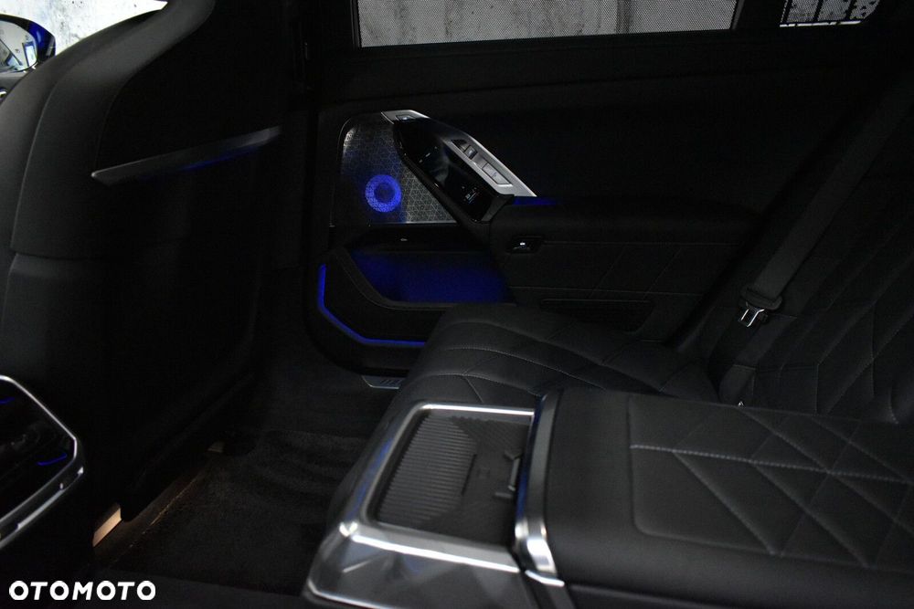 BMW Seria 7 - 34