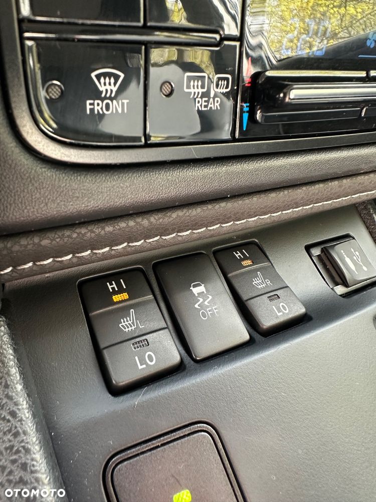 Toyota Auris Hybrid 135 Premium - 15