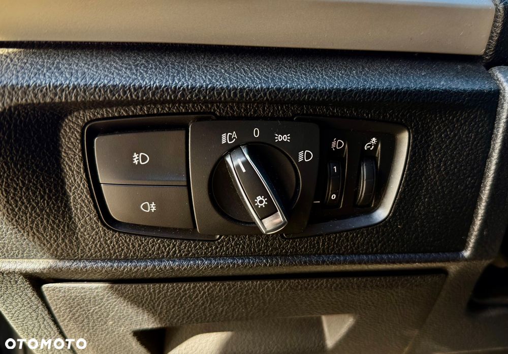 BMW Seria 1 114i - 12