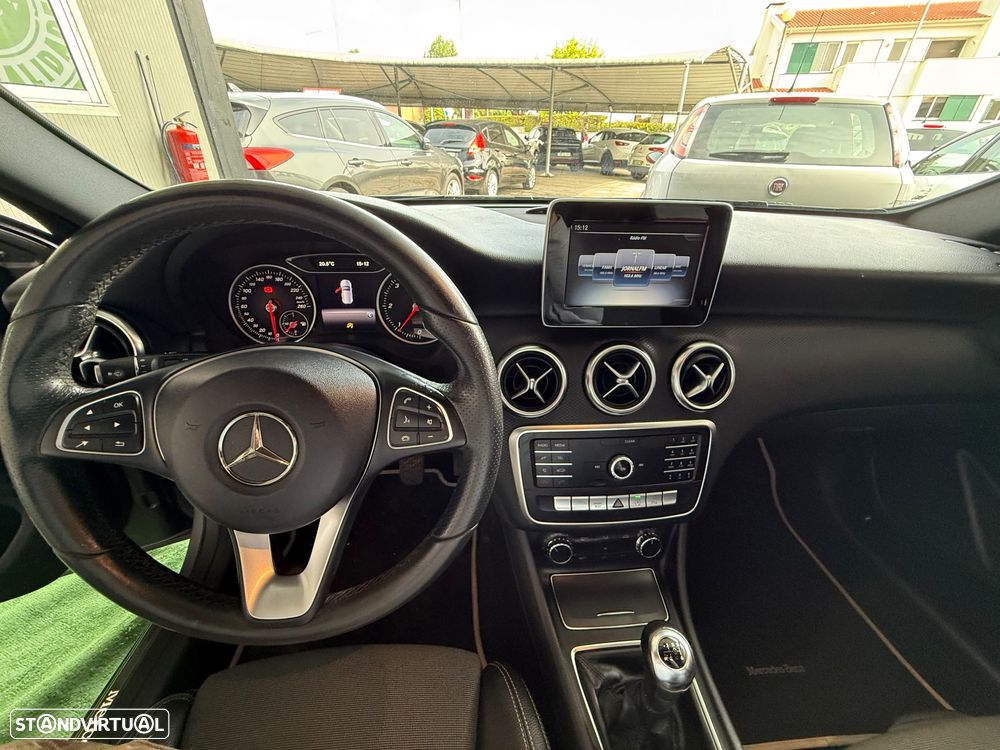 Mercedes-Benz A 180 d Fleet Pack Urban - 11