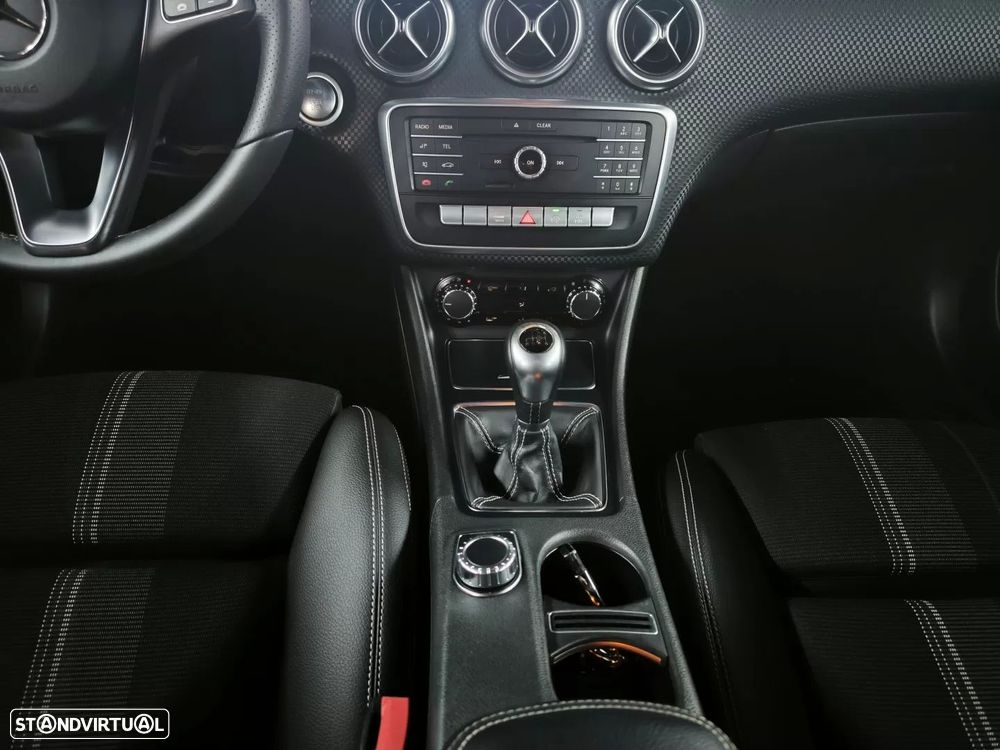 Mercedes-Benz A 180 d Urban - 27