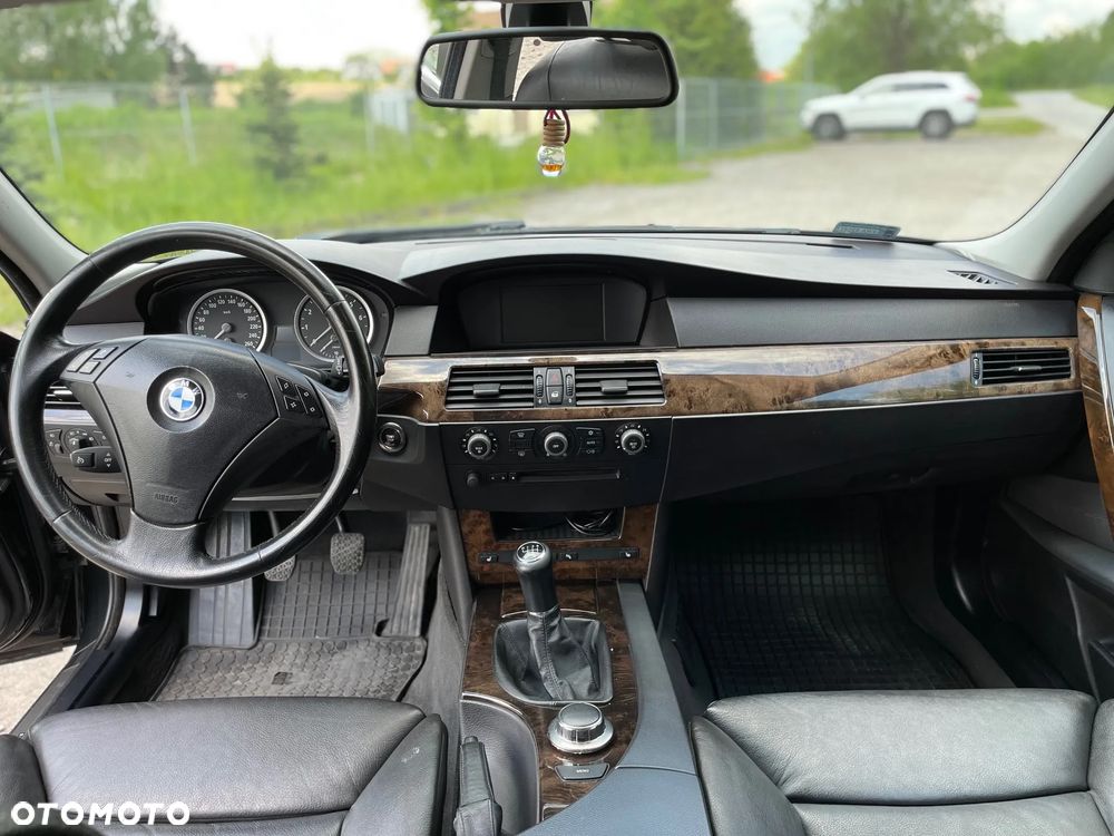 BMW Seria 5 530xi - 16