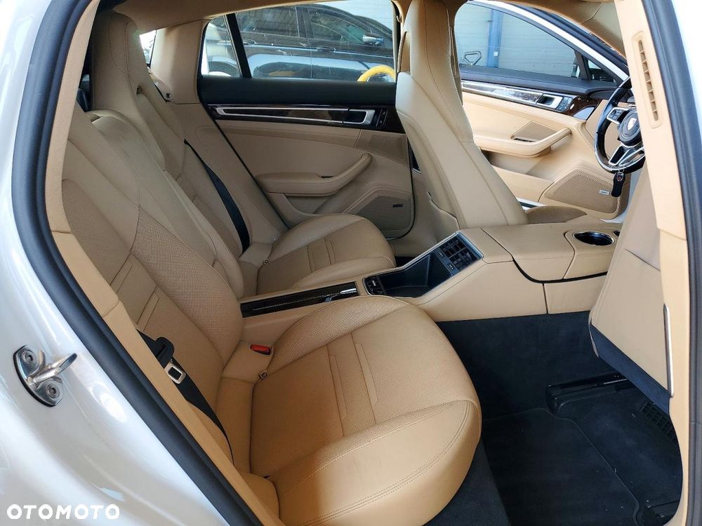 Porsche Panamera S E-Hybrid - 11