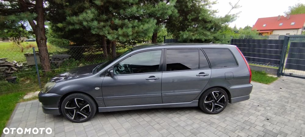 Mitsubishi Lancer - 3