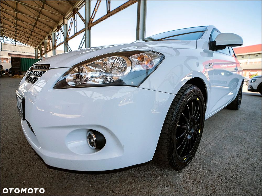 Kia ProCeed - 5