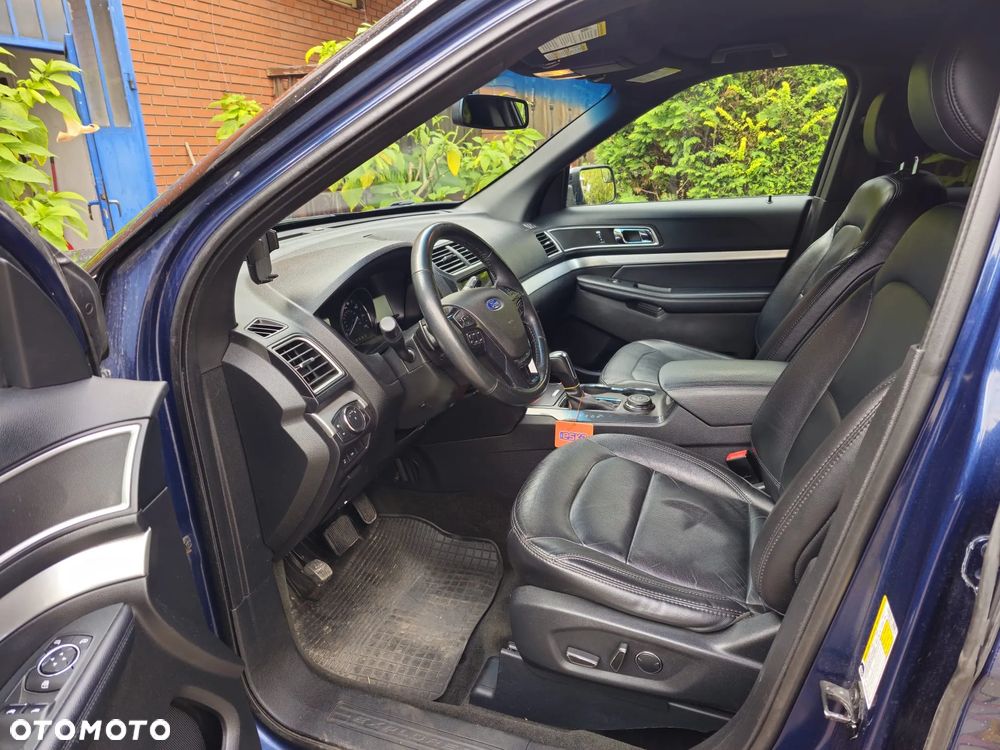Ford Explorer - 24