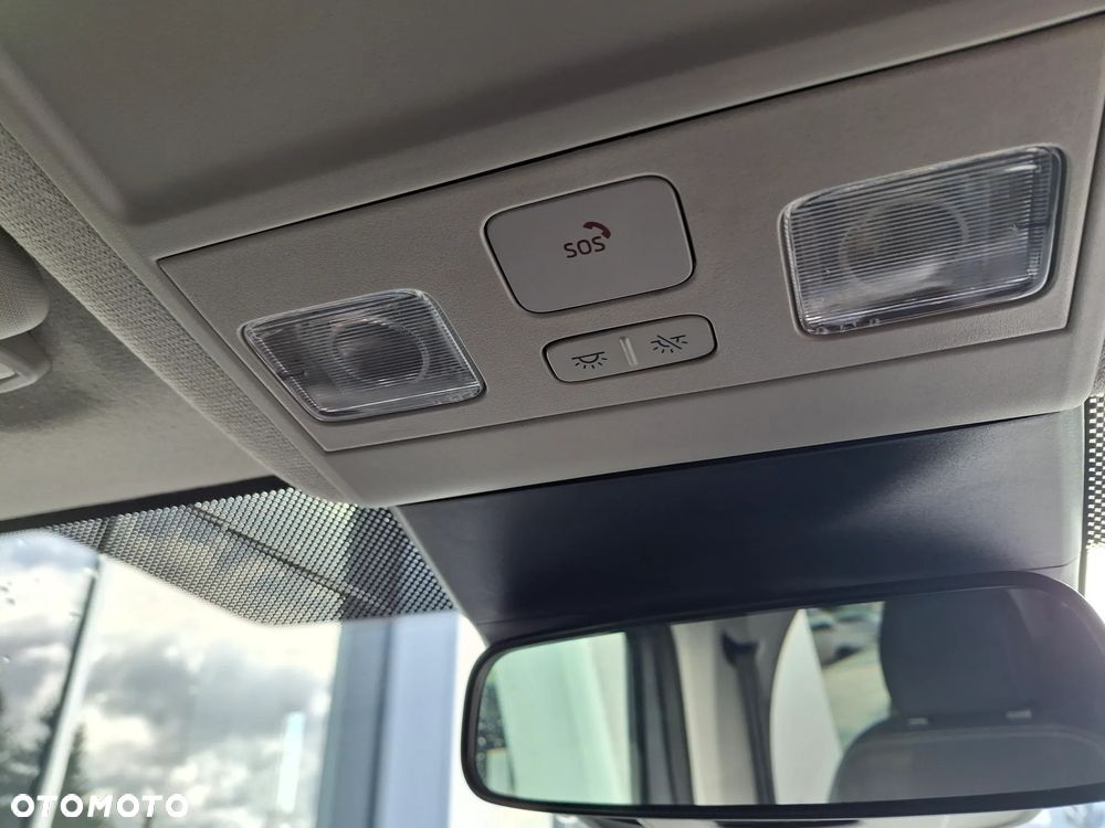 Volkswagen Caravelle - 19