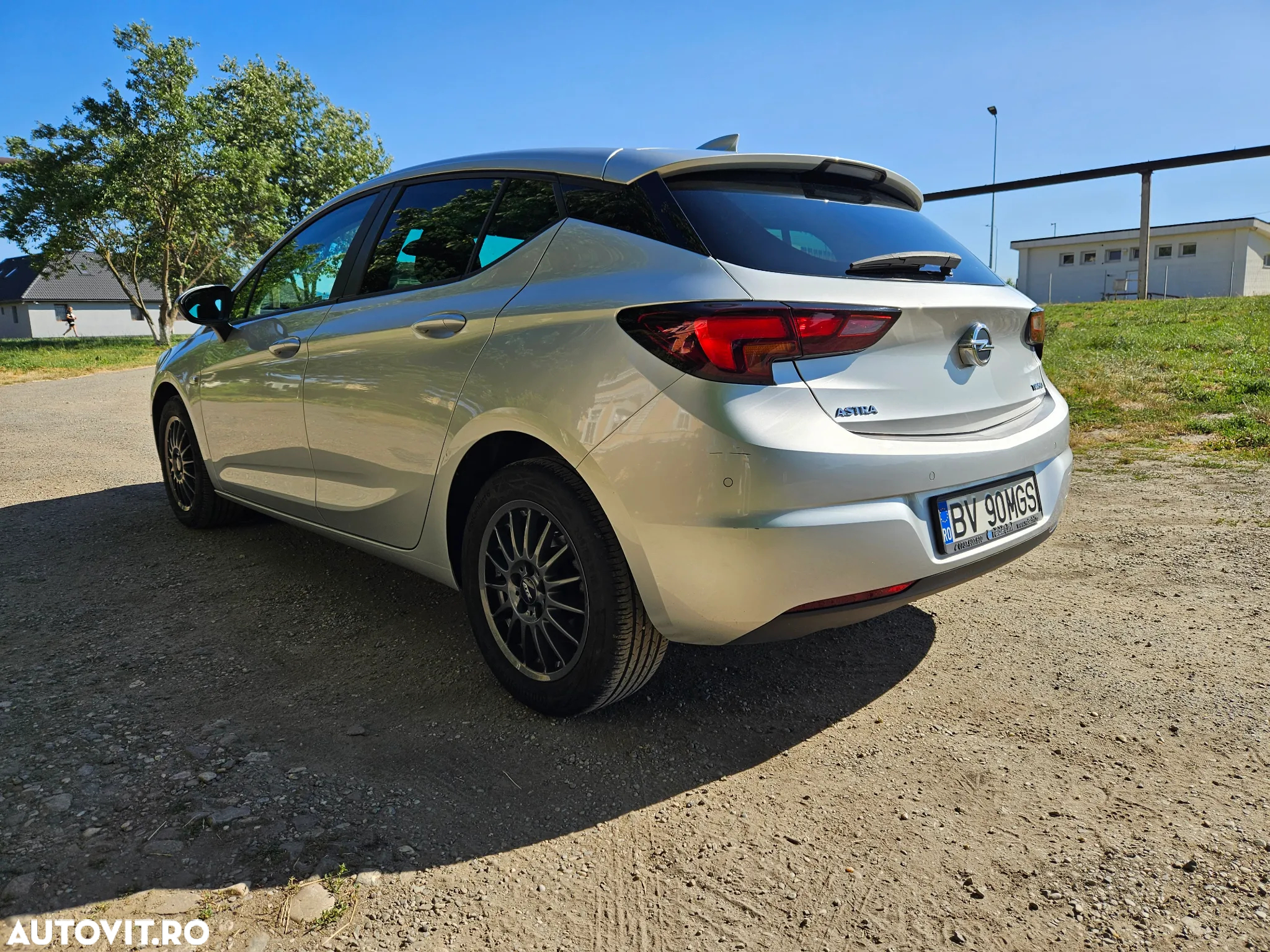 Opel Astra 1.4 Turbo ECOTEC Enjoy - 2