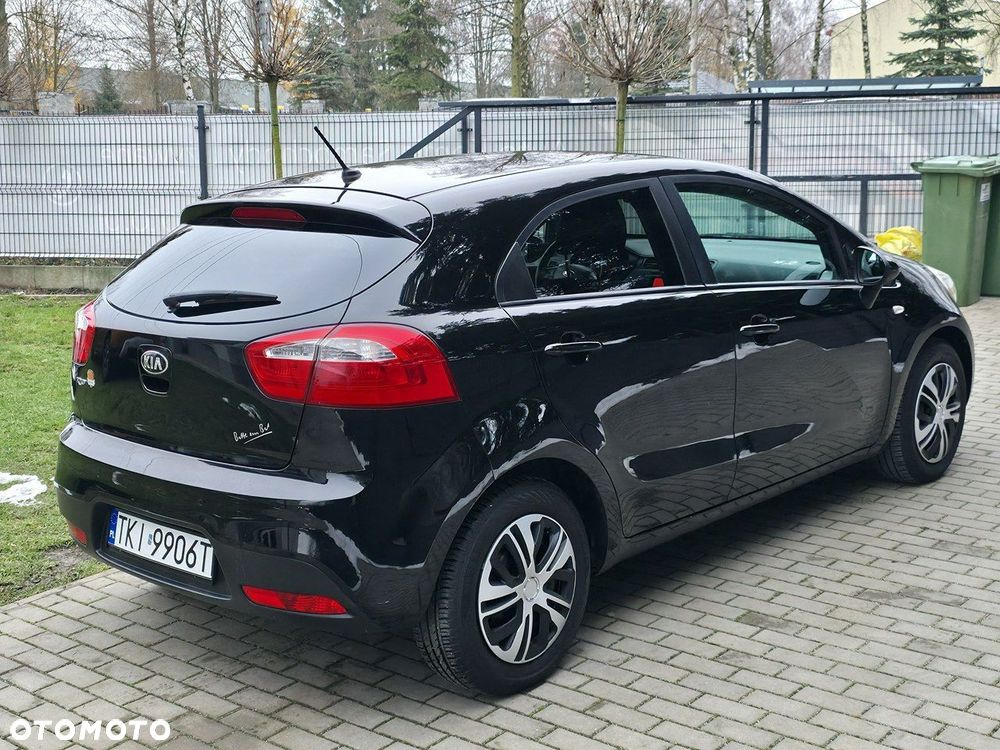 Kia Rio - 3