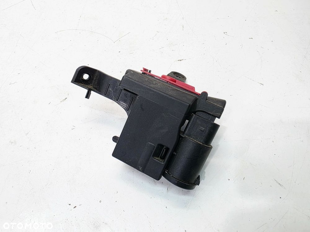 ROZDZIELACZ PRĄDU KLEMA + AUDI A4 B9 A5 8W 8W0941823F - 1