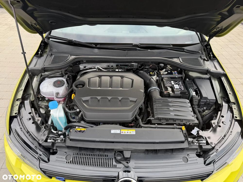 Volkswagen Golf - 34