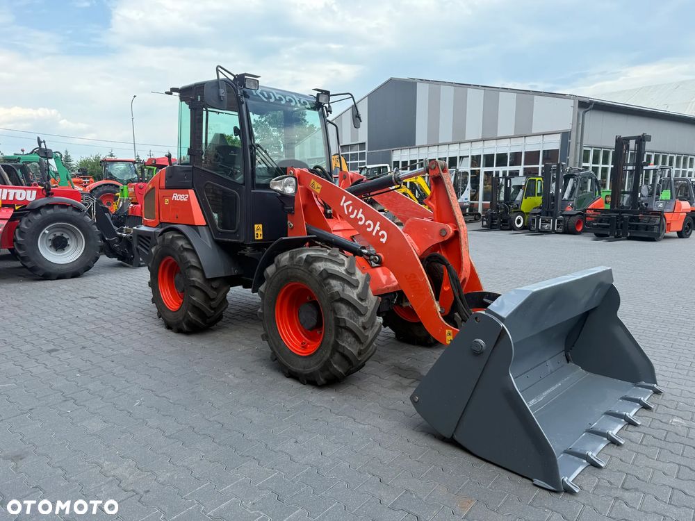 Kubota R082 - 6