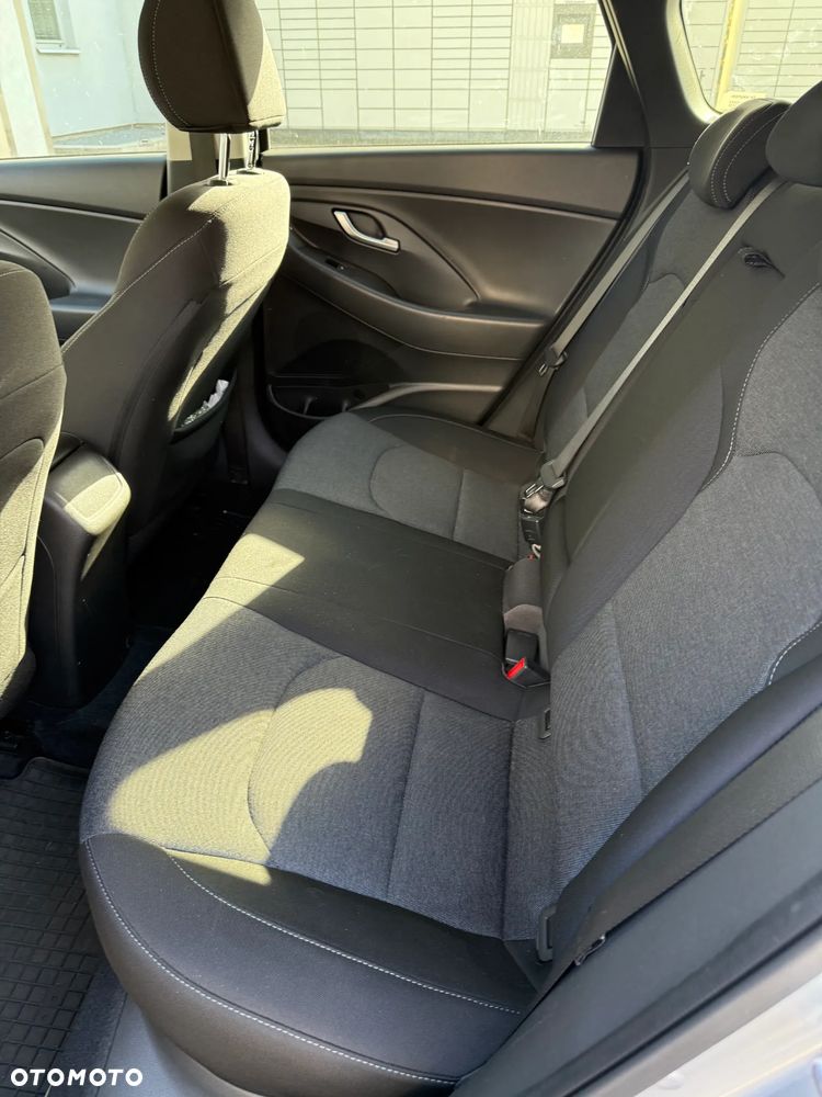 Hyundai i30 1.5 T-GDI 48V Smart - 13