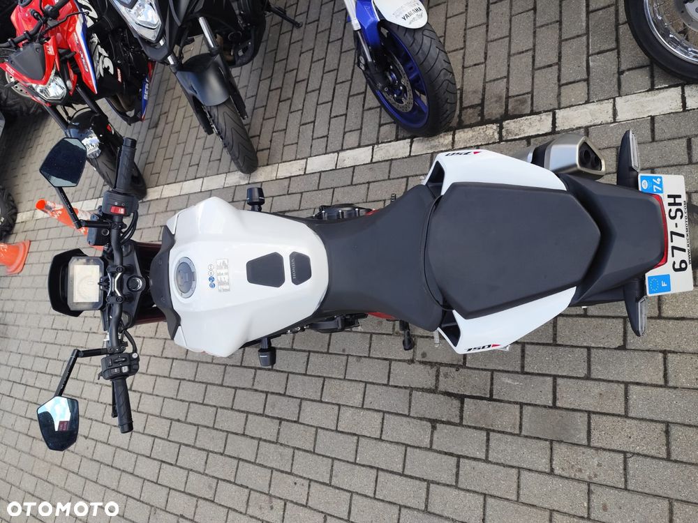 Honda CB - 8