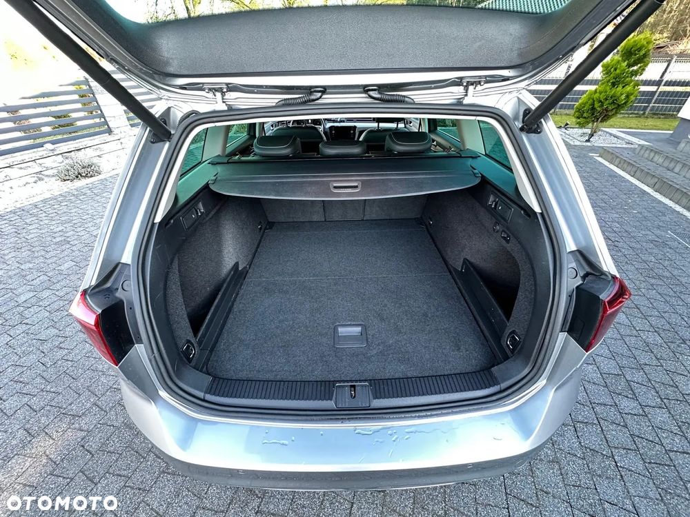 Volkswagen Passat 2.0 TDI SCR DSG Highline - 22