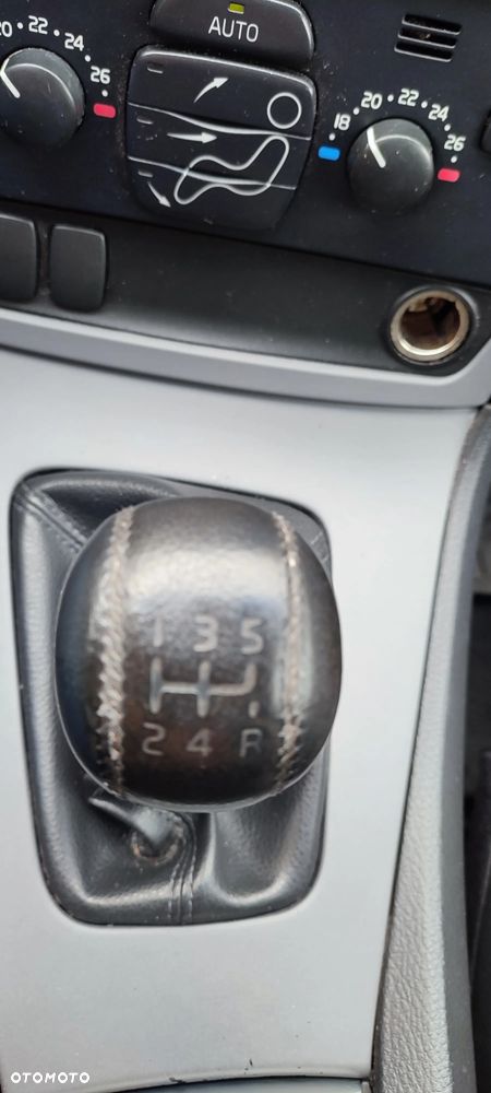 Volvo V70 2.4 Kinetic - 17