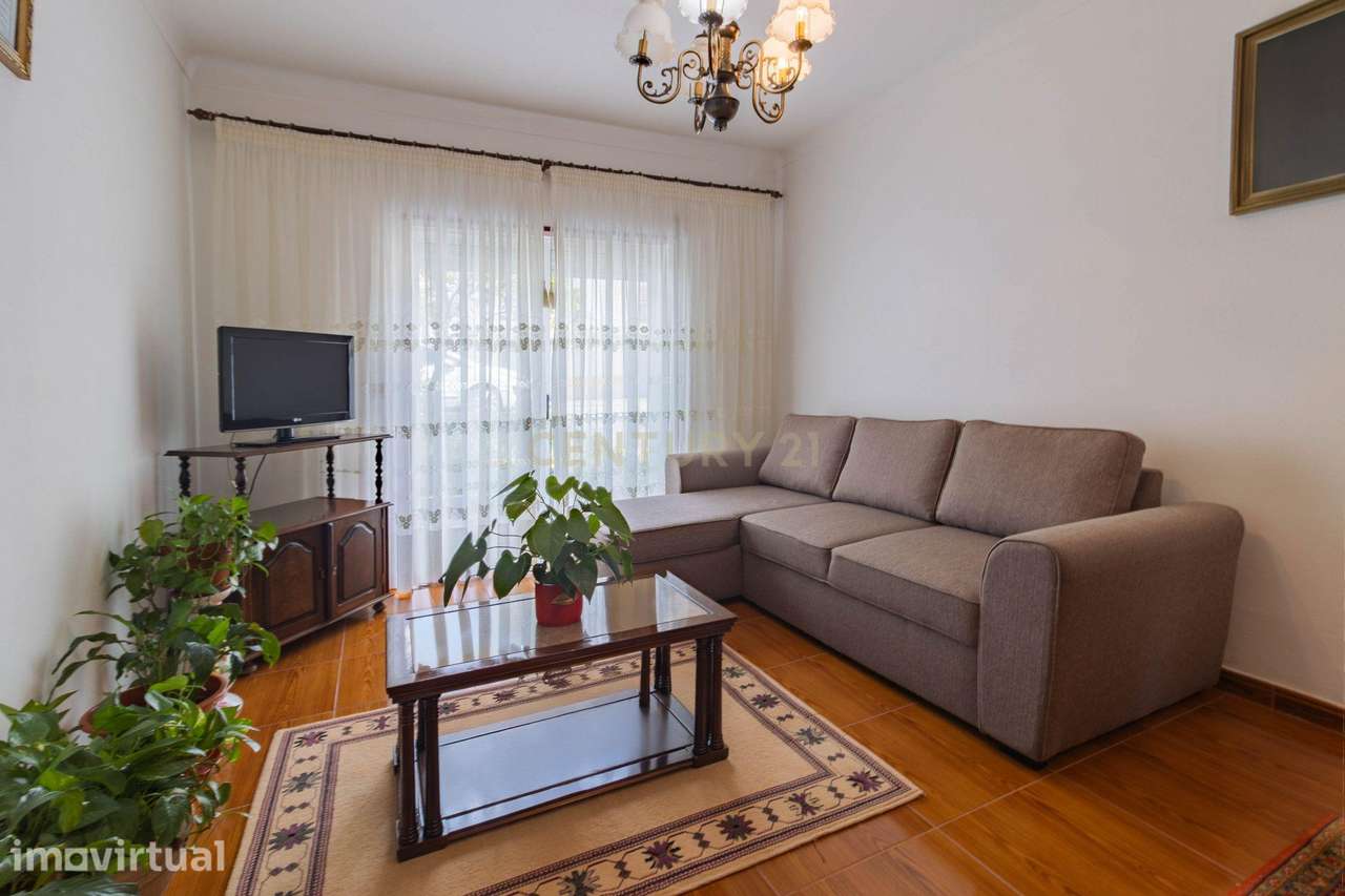 Apartamento T3 Rés do Chão com Garagem, Logradouro e Terreno – Marinha - Grande imagem: 3/20