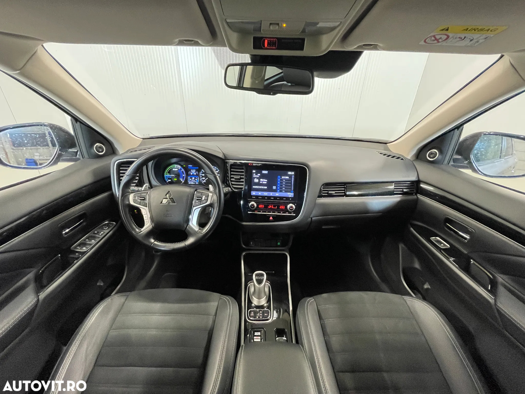 Mitsubishi Outlander - 7