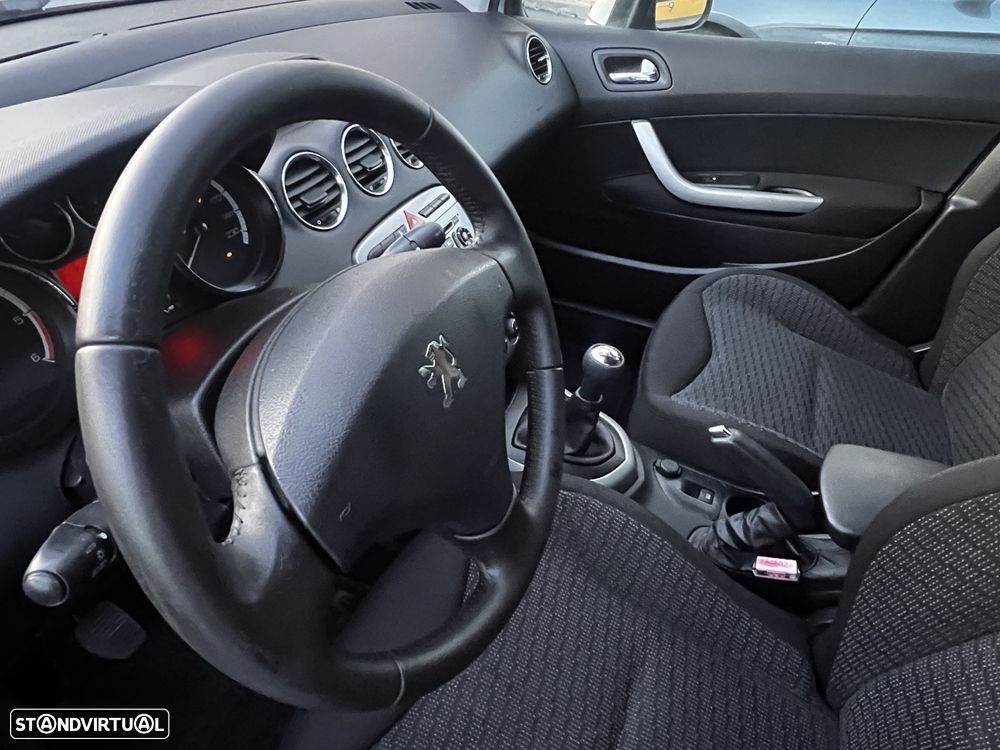 Peugeot 308 SW 1.6 HDi Premium - 21