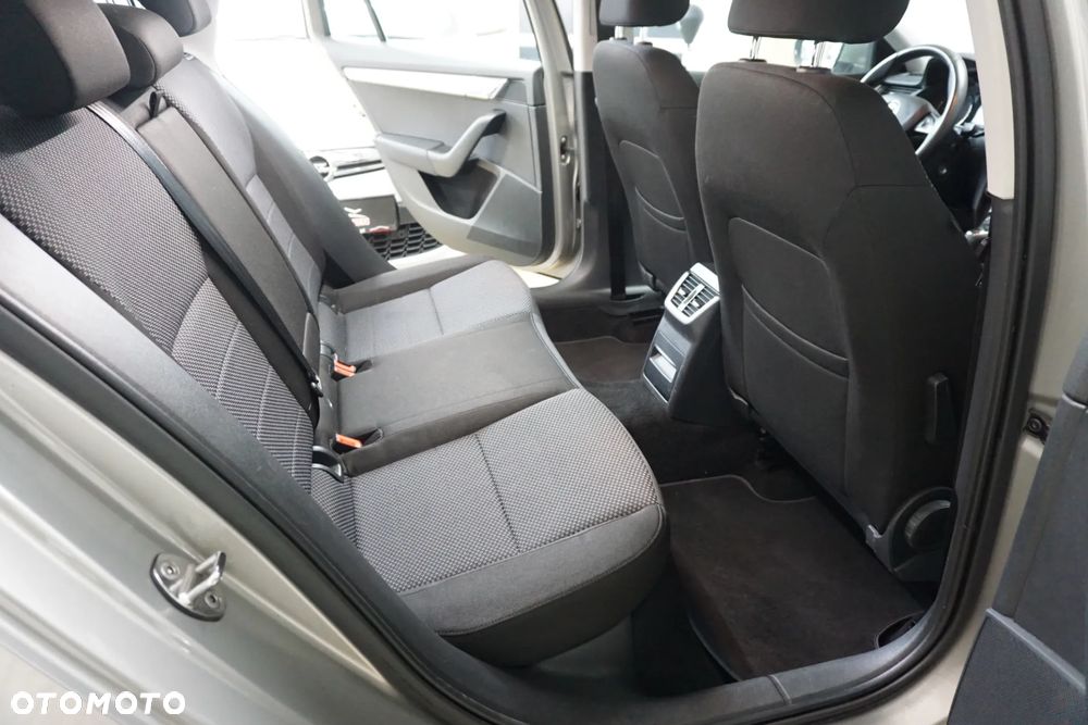 Skoda Octavia 1.6 TDI (Green tec) DSG Ambition - 24