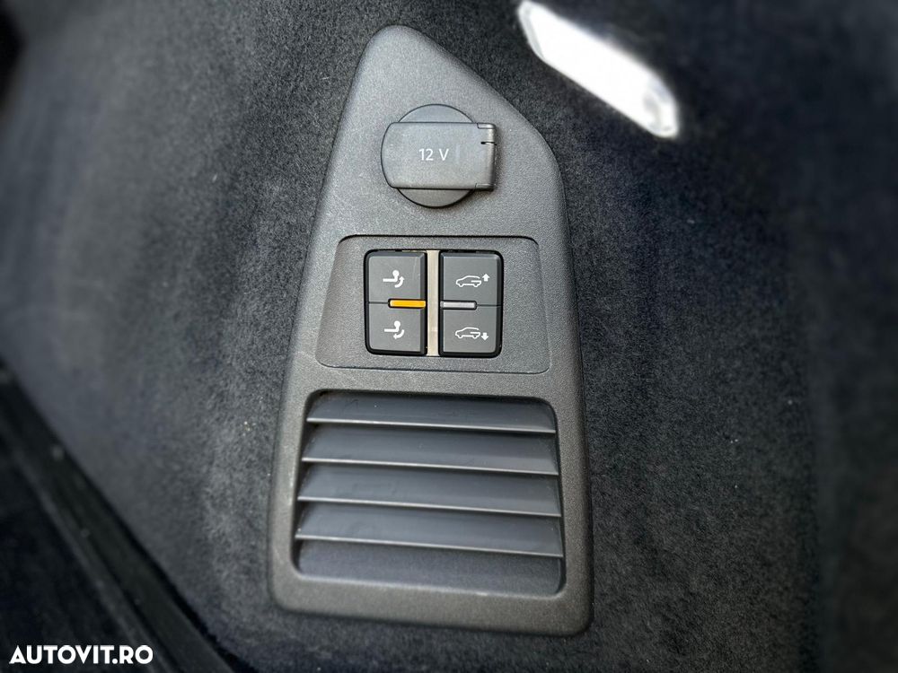 Volkswagen Touareg V6 TSI R-Style - 31