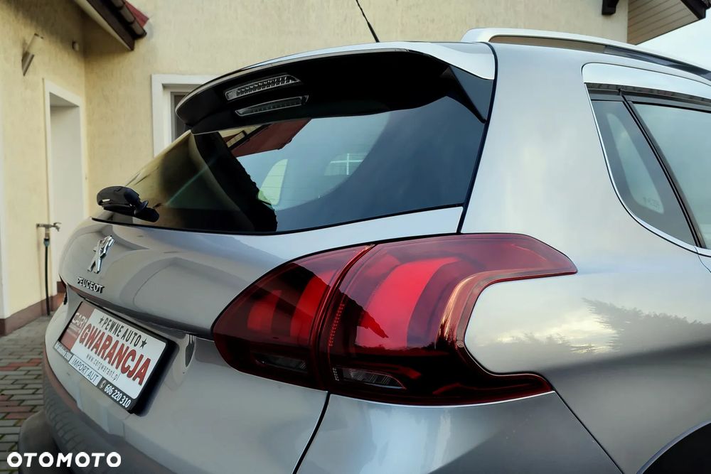 Peugeot 2008 PureTech 110 GPF Stop&Start EAT6 Allure - 37