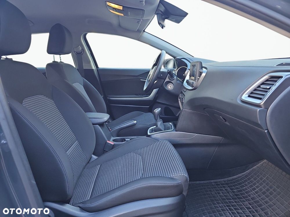 Kia Ceed - 13