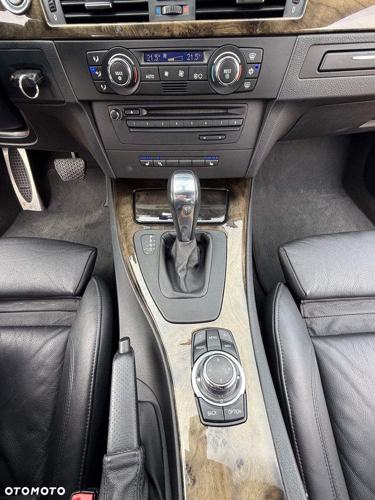 BMW Seria 3 330d Coupe M Sport Edition - 31