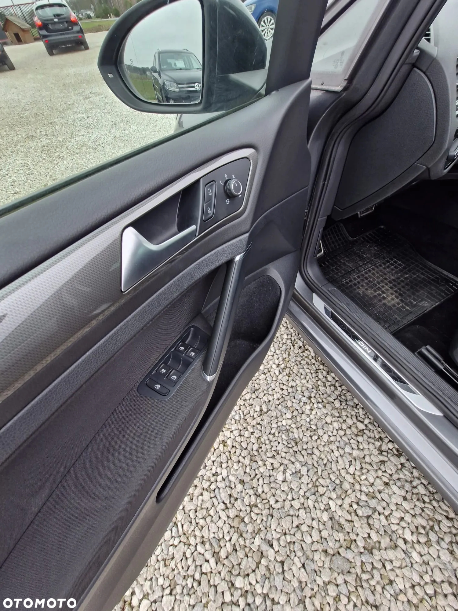 Volkswagen Golf - 9