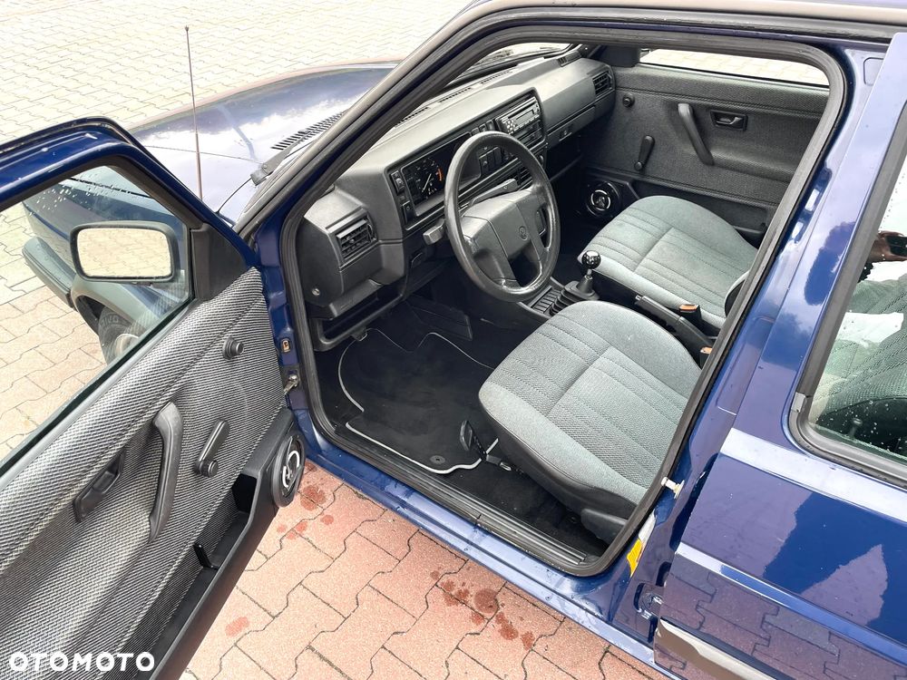Volkswagen Golf 1.6 CL TDLLK TD - 13