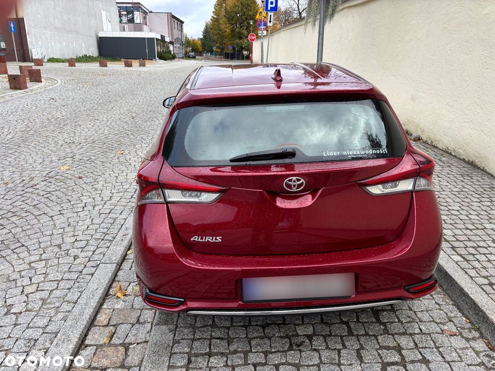 Toyota Auris 1.6 Premium - 2