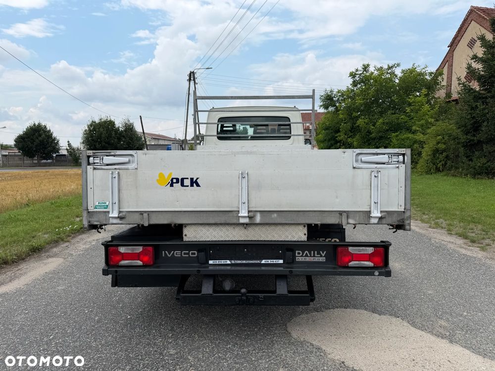 Iveco 50C15 * 3.0 / 150KM * Rama / Skrzyniowe * Koła bliźniacze * Rozstaw osi: 3.75m * - 13