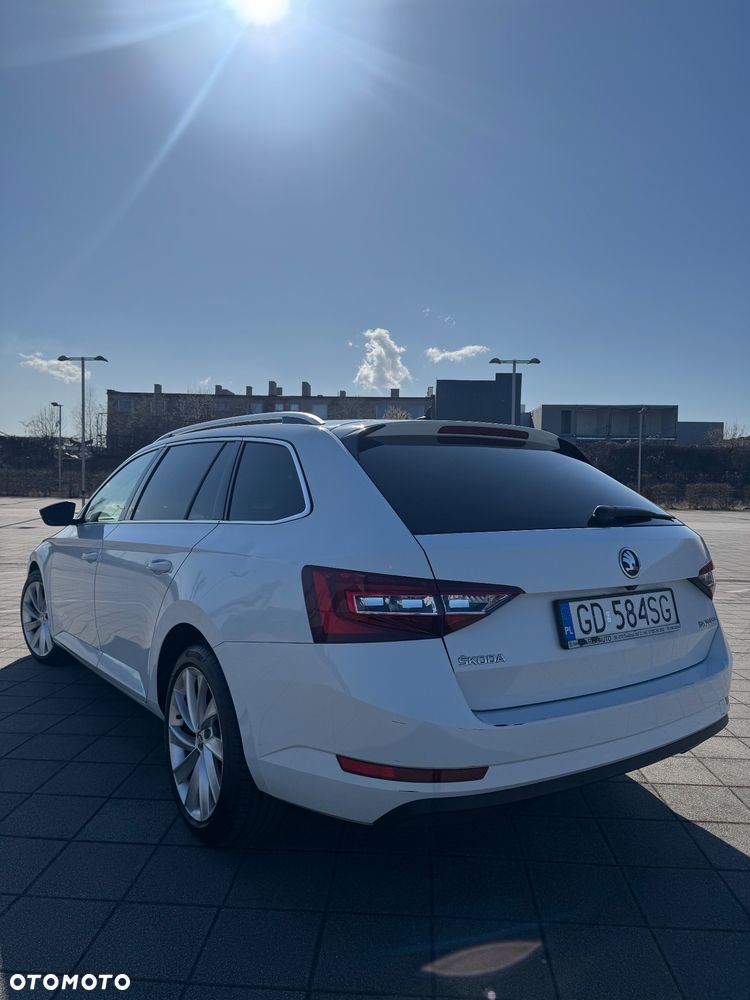 Skoda Superb 2.0 TDI Style DSG - 4