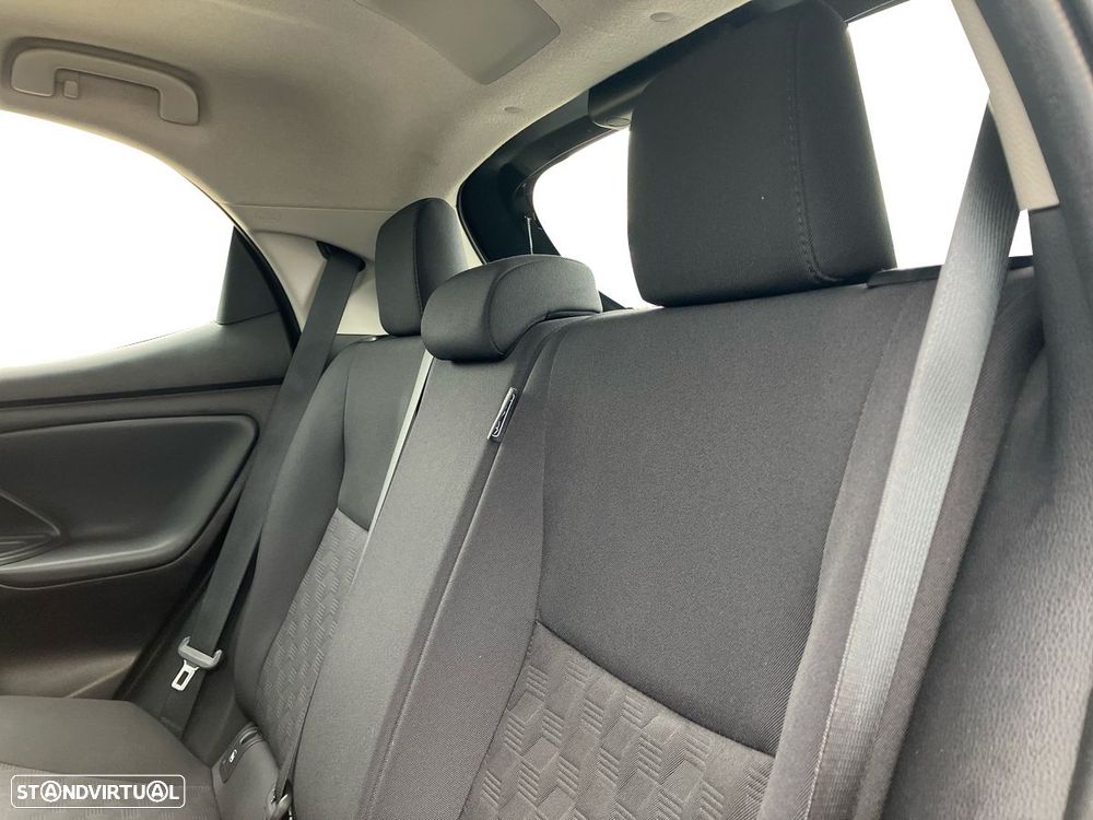Toyota Yaris - 10