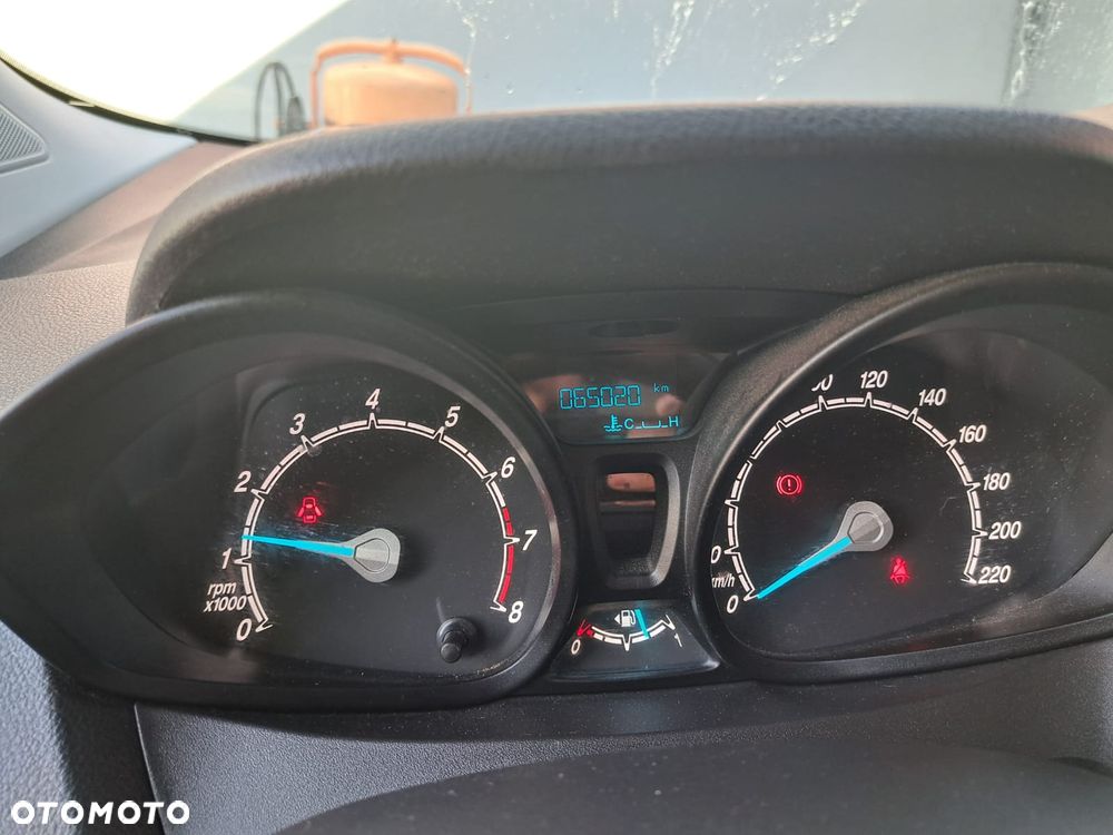 Ford Courier - 11