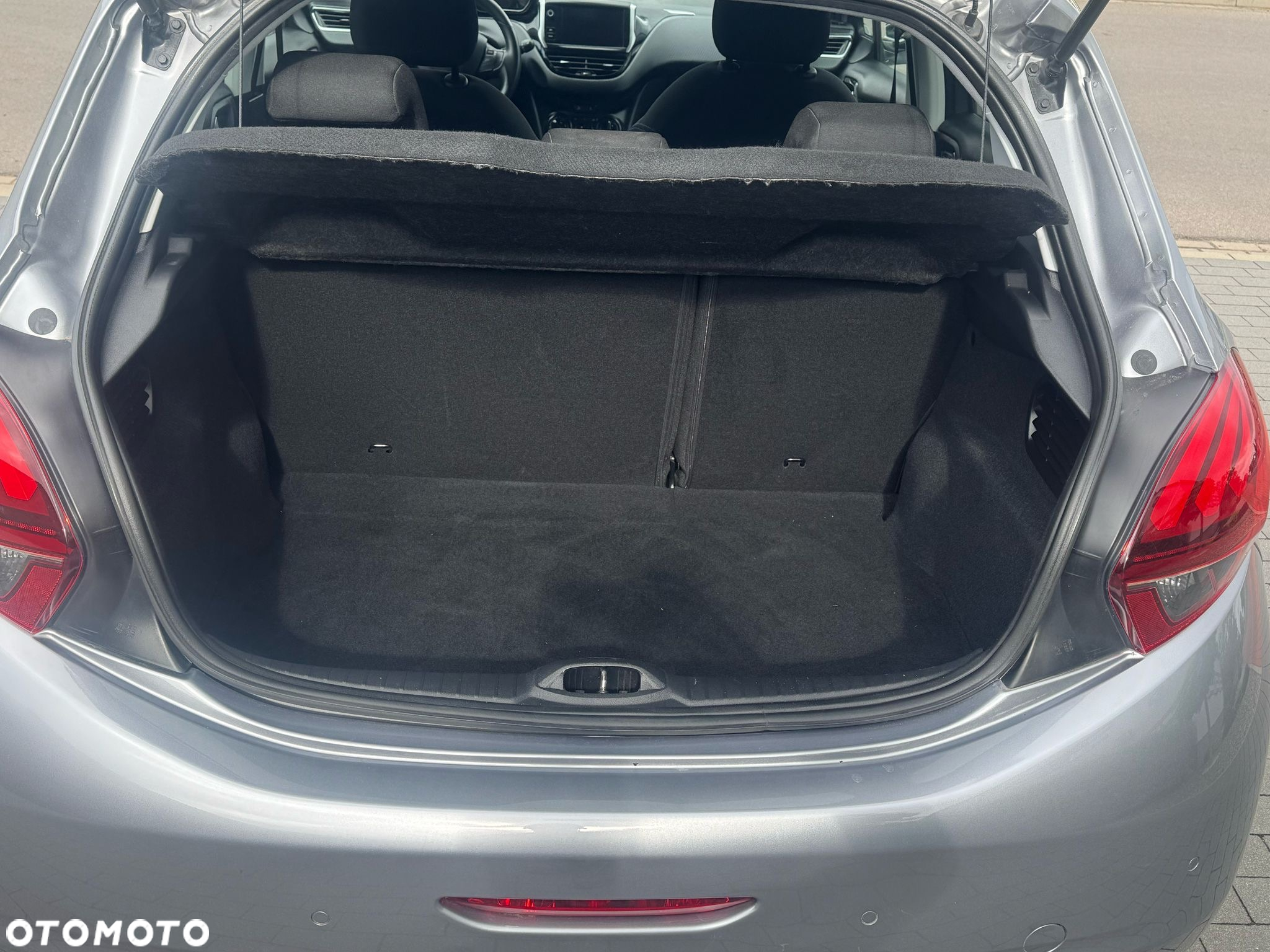 Peugeot 208 PureTech 82 Stop & Start Signature - 22