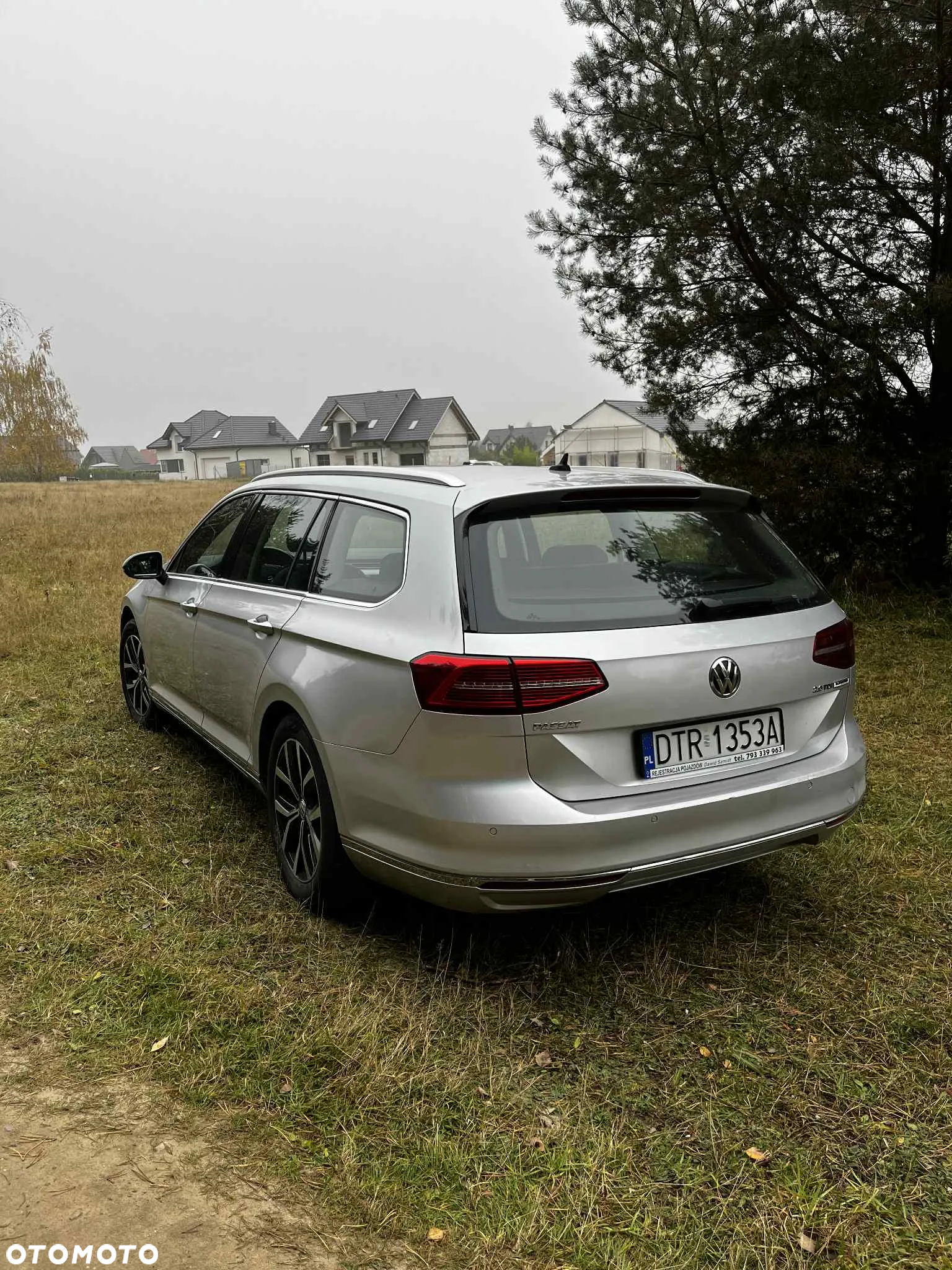 Volkswagen Passat - 4