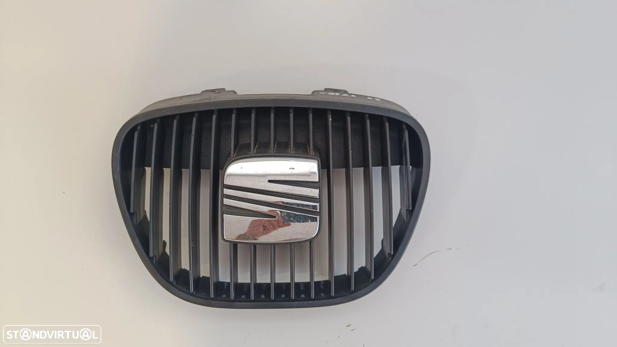 Grelha frontal para choques SEAT Ibiza 6L 2002 - 1
