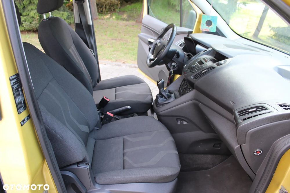 Ford Tourneo Connect Gr 1.6 TDCi Titanium - 24