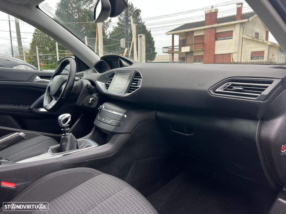 Peugeot 308 SW BlueHDi 130 Stop & Start Active - 19