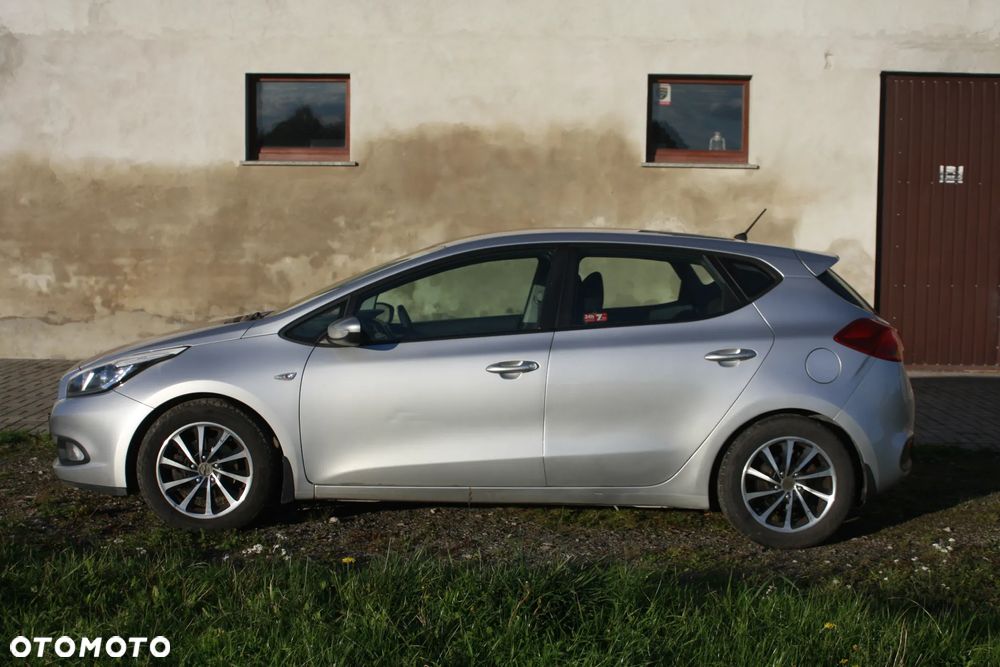 Kia Ceed - 4