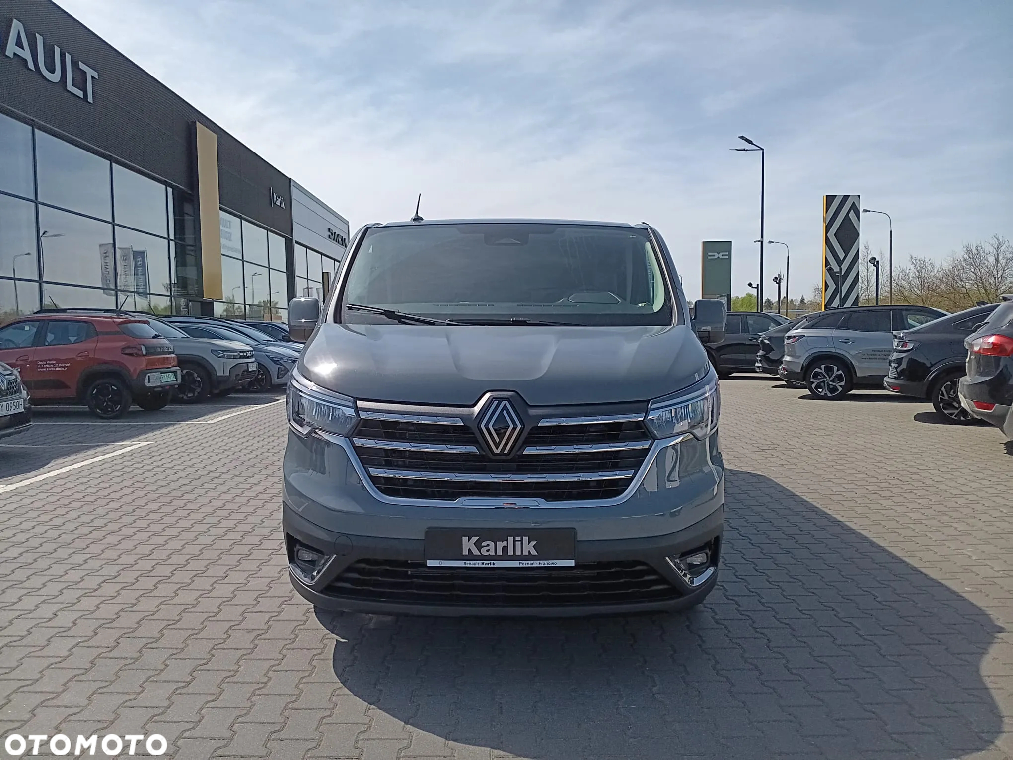Renault Trafic Furgon L2H1 2.0dCi 130 KM - 4